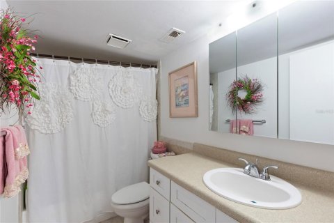 Condominio en venta en Largo, Florida, 2 dormitorios, 106.93 m2 № 2113600 - foto 26