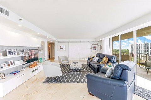 Купить кондоминиум в Майами, Флорида 3 спальни, 255.39м2, № 2058305 - фото 4