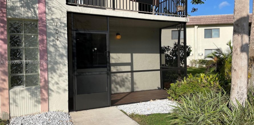 Condominio en Weston, Florida, 2 dormitorios  № 2077972