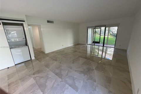 Condominio en alquiler en Weston, Florida, 2 dormitorios, 114.36 m2 № 2077972 - foto 19
