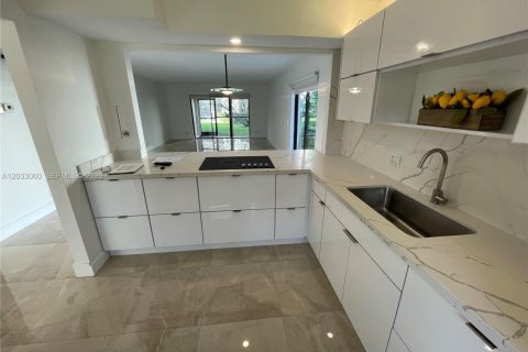 Condominio en alquiler en Weston, Florida, 2 dormitorios, 114.36 m2 № 2077972 - foto 13