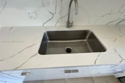 Condominio en alquiler en Weston, Florida, 2 dormitorios, 114.36 m2 № 2077972 - foto 15