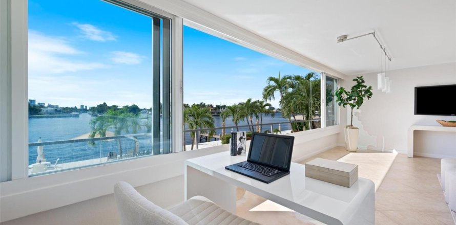Condo in Fort Lauderdale, Florida, 2 bedrooms № 2081745