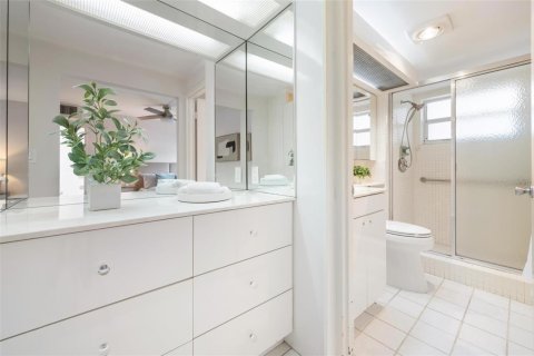 Condo in Fort Lauderdale, Florida, 2 bedrooms № 2081745 - photo 24