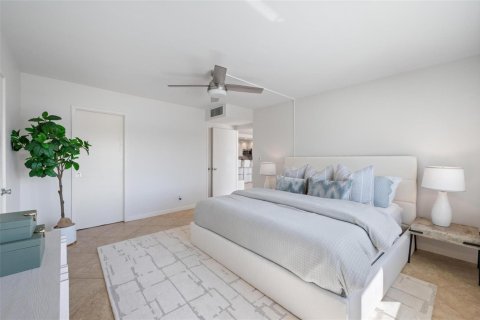Condo in Fort Lauderdale, Florida, 2 bedrooms № 2081745 - photo 17