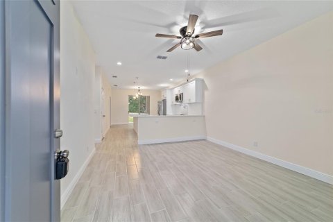 Villa ou maison à vendre à Ocklawaha, Floride: 3 chambres, 125.36 m2 № 1544993 - photo 5