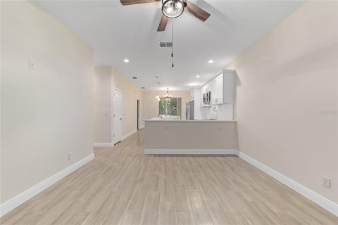 Villa ou maison à vendre à Ocklawaha, Floride: 3 chambres, 125.36 m2 № 1544993 - photo 6