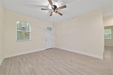 Villa ou maison à vendre à Ocklawaha, Floride: 3 chambres, 125.36 m2 № 1544993 - photo 8