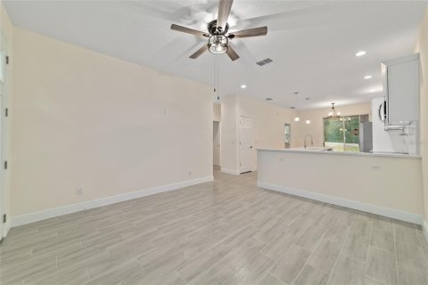 Villa ou maison à vendre à Ocklawaha, Floride: 3 chambres, 125.36 m2 № 1544993 - photo 7