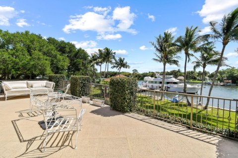 House in Palm Beach Gardens, Florida 5 bedrooms, 556.3 sq.m. № 411066 - photo 1