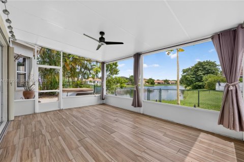 Villa ou maison à vendre à Homestead, Floride: 5 chambres, 258.83 m2 № 2433003 - photo 13