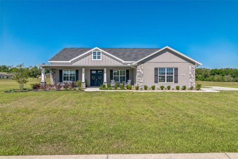 House in Ocala, Florida 3 bedrooms, 220.55 sq.m. № 1640798 - photo 1