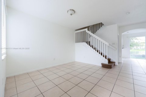 Adosado en venta en Homestead, Florida, 3 dormitorios, 120.96 m2 № 1938077 - foto 3