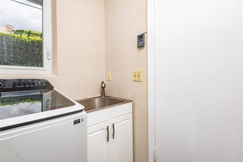 Снять в аренду виллу или дом в Бока-Ратон, Флорида 4 спальни, 215.44м2, № 2004563 - фото 20