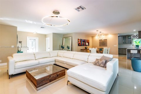 Снять в аренду виллу или дом в Бока-Ратон, Флорида 4 спальни, 215.44м2, № 2004563 - фото 3