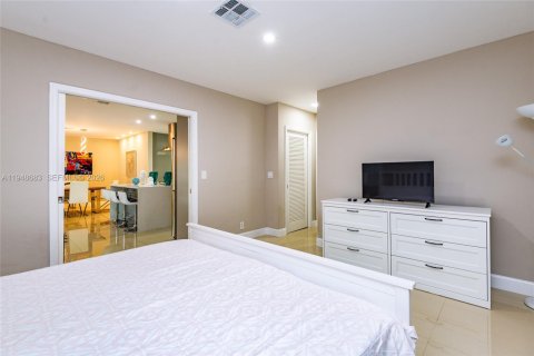 Снять в аренду виллу или дом в Бока-Ратон, Флорида 4 спальни, 215.44м2, № 2004563 - фото 17