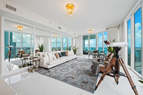 Купить кондоминиум в Майами, Флорида 3 спальни, 204.48м2, № 2056799 - фото 3