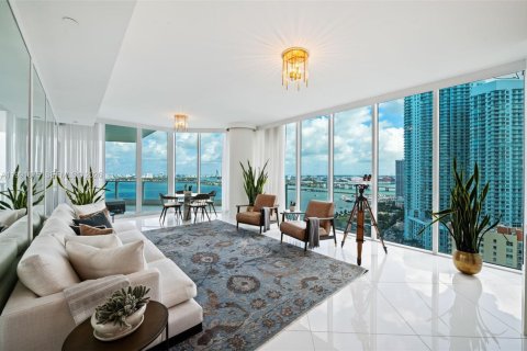Купить кондоминиум в Майами, Флорида 3 спальни, 204.48м2, № 2056799 - фото 2