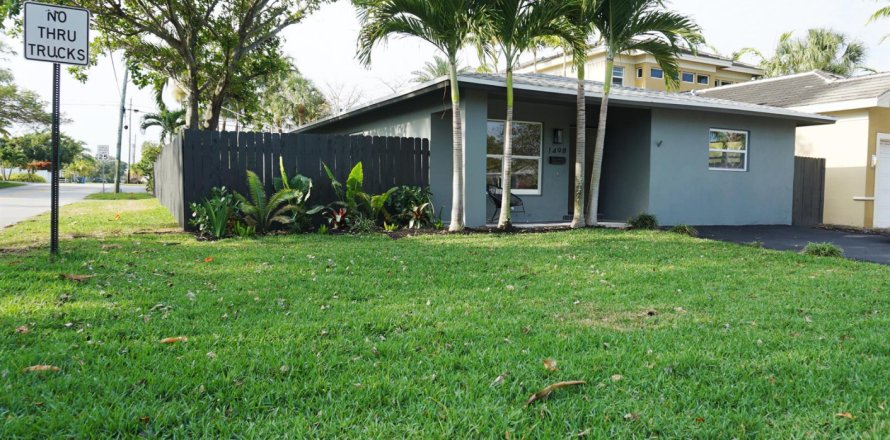 House in Oakland Park, Florida 4 bedrooms, 189.15 sq.m. № 2083217