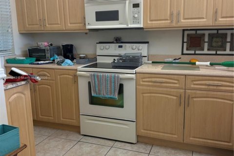 Condo in Davie, Florida, 2 bedrooms  № 1845454 - photo 13