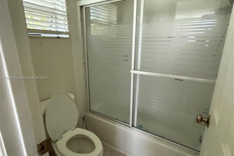 Condo in Davie, Florida, 2 bedrooms  № 1845454 - photo 18