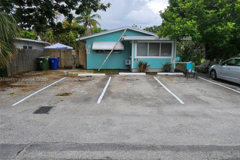 Commercial property in Fort Lauderdale, Florida 175.77 sq.m. № 1892744 - photo 1