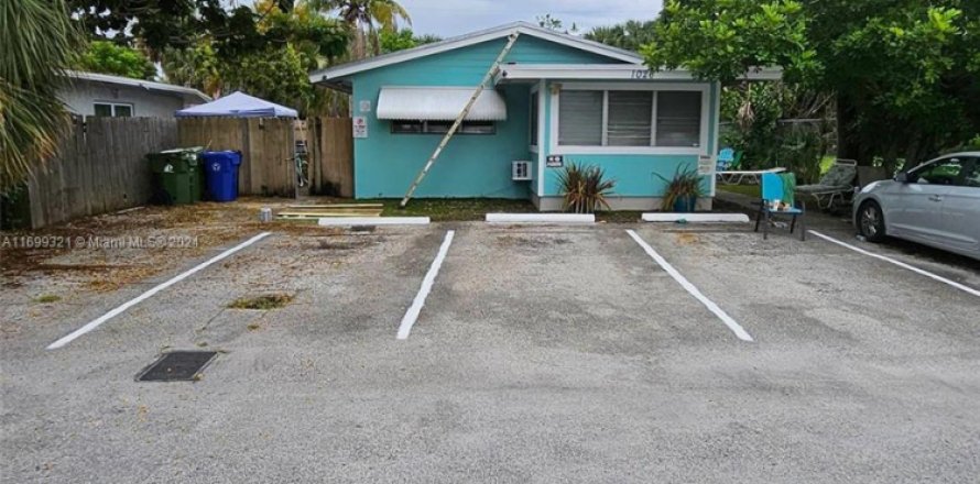 Commercial property in Fort Lauderdale, Florida 175.77 sq.m. № 1892744