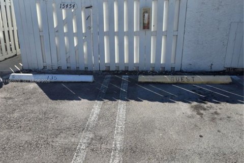 Condo in Miami, Florida, 2 bedrooms  № 2025740 - photo 5