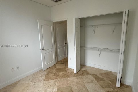 Condominio en alquiler en Miami, Florida, 2 dormitorios, 91.42 m2 № 2022626 - foto 21