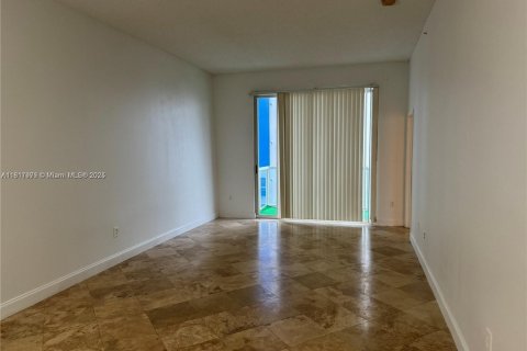 Condominio en alquiler en Miami, Florida, 2 dormitorios, 91.42 m2 № 2022626 - foto 7