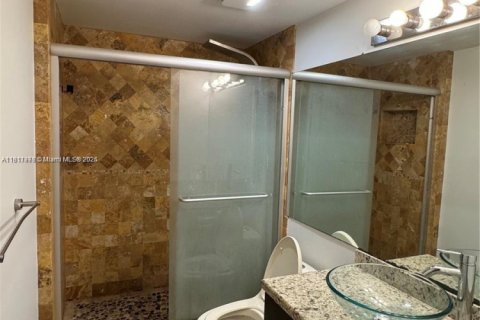 Condominio en alquiler en Miami, Florida, 2 dormitorios, 91.42 m2 № 2022626 - foto 27