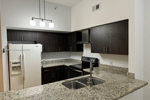 Condominio en alquiler en Miami, Florida, 2 dormitorios, 91.42 m2 № 2022626 - foto 9