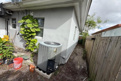Villa ou maison à vendre à Fort Lauderdale, Floride: 2 chambres, 85.28 m2 № 2182757 - photo 15