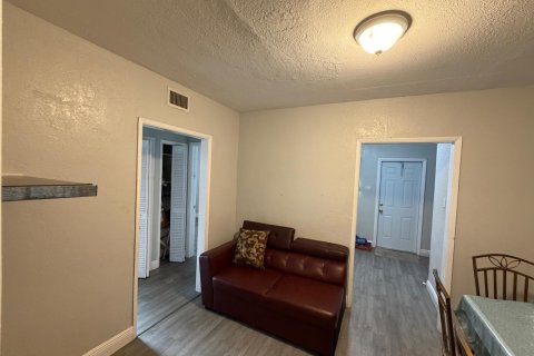 Villa ou maison à vendre à Fort Lauderdale, Floride: 2 chambres, 85.28 m2 № 2182757 - photo 13