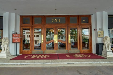 Condo in Coral Gables, Florida, 1 bedroom  № 1617650 - photo 21