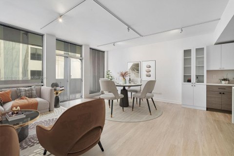 Condo in Coral Gables, Florida, 1 bedroom  № 1617650 - photo 16