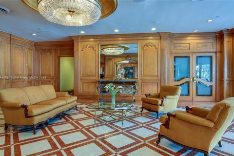 Condo in Coral Gables, Florida, 1 bedroom  № 1617650 - photo 25
