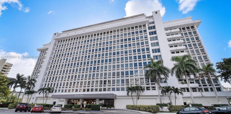 Condo in Coral Gables, Florida, 1 bedroom № 1617650
