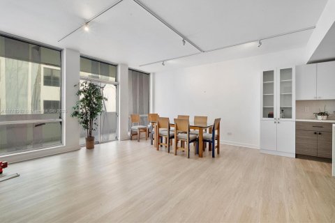 Condo in Coral Gables, Florida, 1 bedroom  № 1617650 - photo 5
