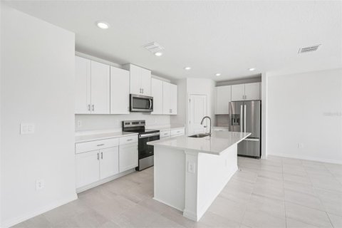 House in Parrish, Florida 4 bedrooms, 170.94 sq.m. № 1758241 - photo 2