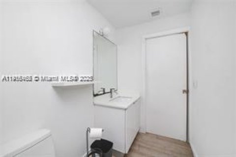 Copropriété à vendre à Miami Beach, Floride: 1 chambre, 37.72 m2 № 2016362 - photo 13