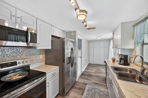 Casa en venta en Port Richey, Florida, 2 dormitorios, 130.43 m2 № 1919931 - foto 9