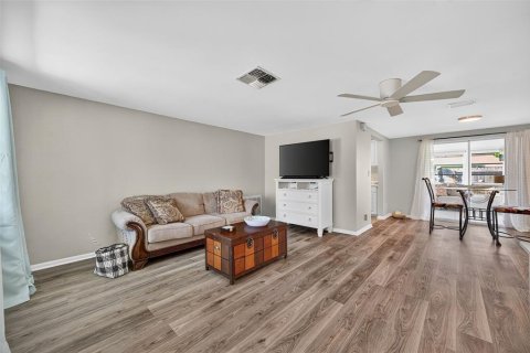 Casa en venta en Port Richey, Florida, 2 dormitorios, 130.43 m2 № 1919931 - foto 6