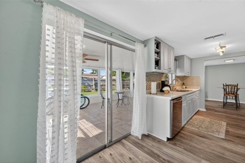 Casa en venta en Port Richey, Florida, 2 dormitorios, 130.43 m2 № 1919931 - foto 20