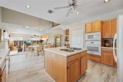 Villa ou maison à vendre à Clewiston, Floride: 4 chambres, 343.65 m2 № 2189939 - photo 18