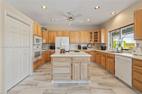 Villa ou maison à vendre à Clewiston, Floride: 4 chambres, 343.65 m2 № 2189939 - photo 16