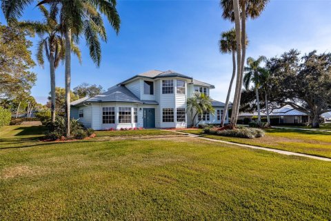 Villa ou maison à vendre à Clewiston, Floride: 4 chambres, 343.65 m2 № 2189939 - photo 3