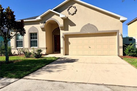 House in Haines City, Florida 3 bedrooms, 145.3 sq.m. № 2354355