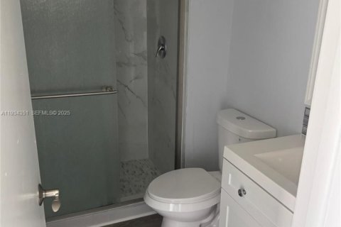 Снять в аренду кондоминиум в Майами, Флорида 2 спальни, 113.25м2, № 1992687 - фото 6