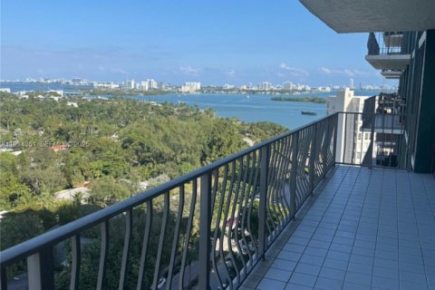Снять в аренду кондоминиум в Майами, Флорида 2 спальни, 113.25м2, № 1992687 - фото 17